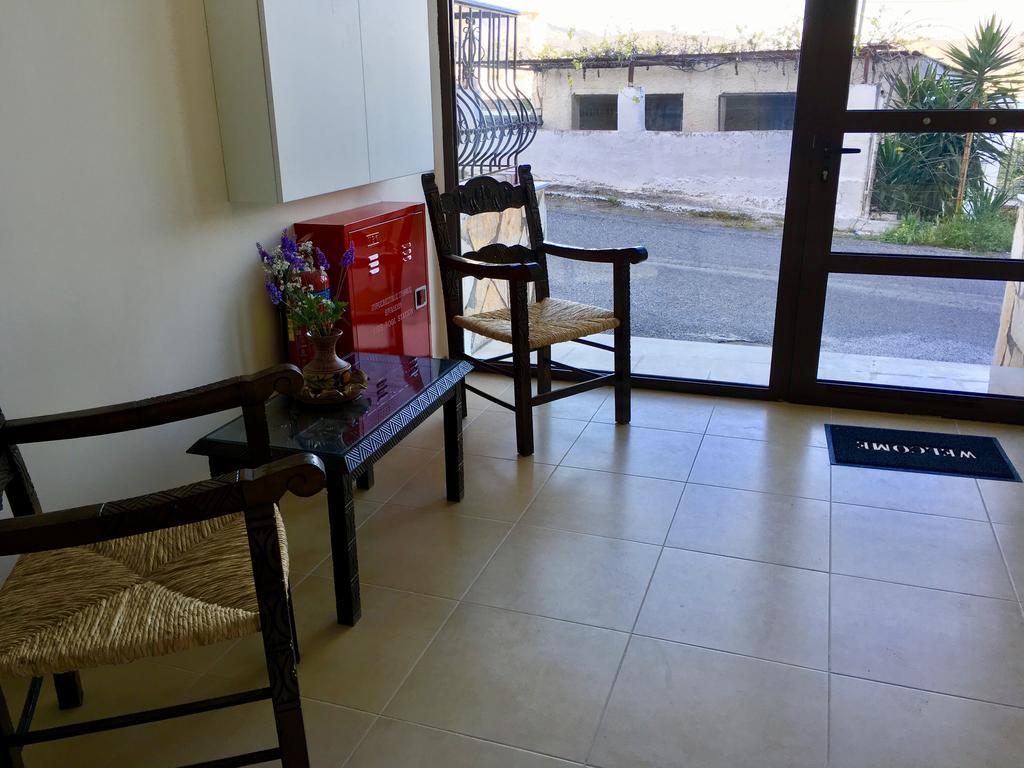 Demeliza Apartments Pláka Ngoại thất bức ảnh
